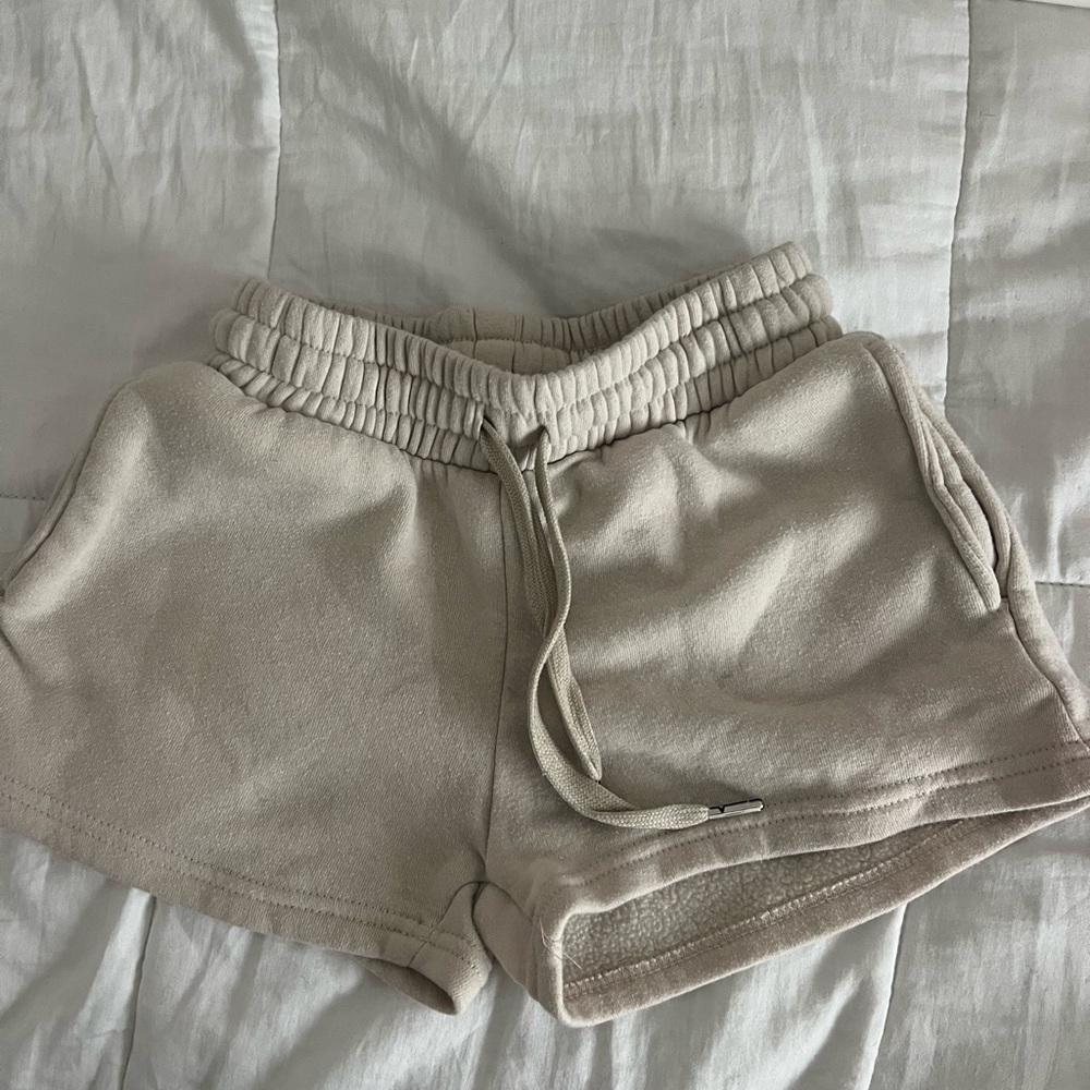 Love Streak Sweatshorts